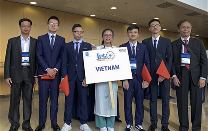 Việt Nam giành ba huy chương vàng Olympic Vật lý quốc tế
