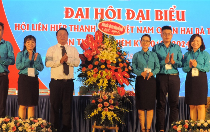 Chị Phạm Phương Phương trở thành tân Chủ tịch Hội LHTN Việt Nam quận Hai Bà Trưng