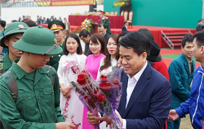 218 thanh niên huyện Đông Anh (Hà Nội) lên đường nhập ngũ