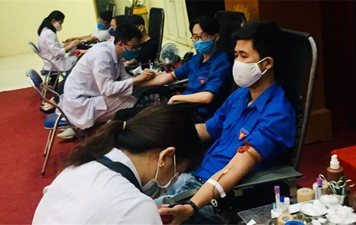 Thanh niên huyện Phú Xuyên nô nức tham gia hiến máu tình nguyện