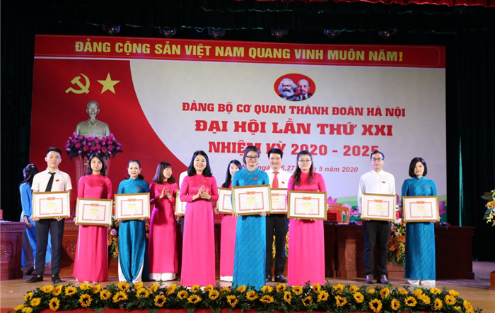 Chi đoàn Báo Tuổi trẻ Thủ đô giành giải Nhì cuộc thi MV bài hát tuyên truyền “Niềm tin dâng Đảng”