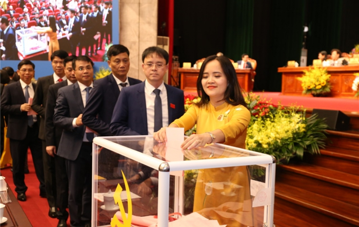 Đồng chí Vương Đình Huệ tiếp tục được bầu làm Bí thư Thành ủy Hà Nội khóa XVII với số phiếu tuyệt đối
