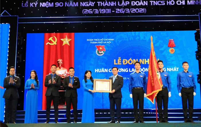 Đoàn Thanh niên thành phố Hà Nội đón nhận Huân chương Lao động hạng Nhất