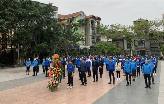 Bồi đắp lòng tự hào về Đoàn TNCS Hồ Chí Minh cho thanh niên quận Hoàng Mai