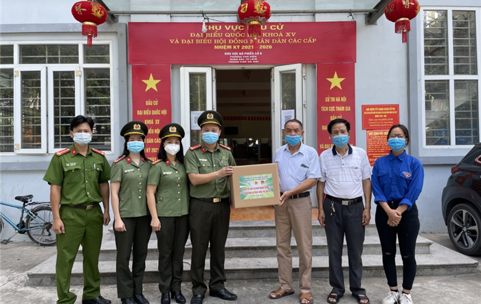 Tuổi trẻ công an thành phố Hà Nội: Chiến sĩ trẻ chung tay đẩy lùi dịch Covid-19, đảm bảo an toàn công tác bầu cử