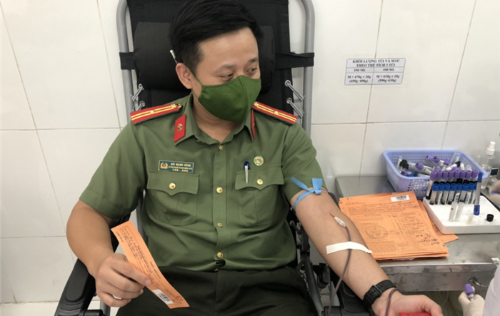 Những chiến sĩ “áo xanh” kịp thời hiến máu cứu người trong lúc nguy cấp