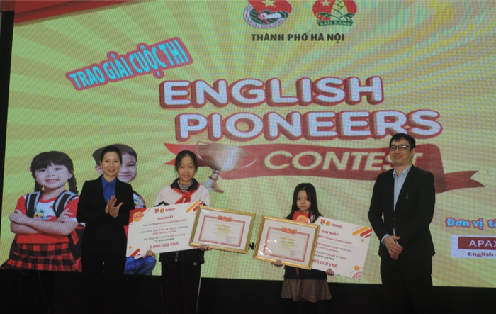 Học sinh Quốc Oai và Hoàng Mai giành giải Nhất cuộc thi tiếng Anh