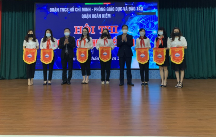 Gần 100 thí sinh tranh tài tại Hội thi Tin học trẻ quận Hoàn Kiếm