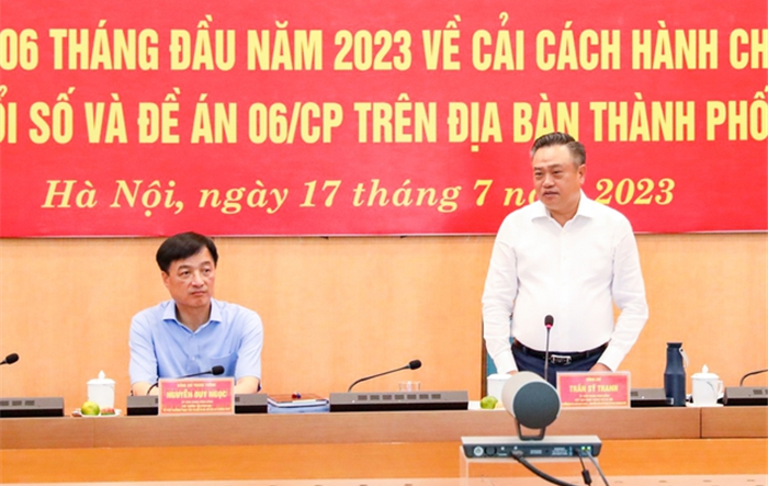 Chủ tịch Hà Nội: Còn 'khoán trắng' chuyển đổi số cho tin học thì còn thất bại
