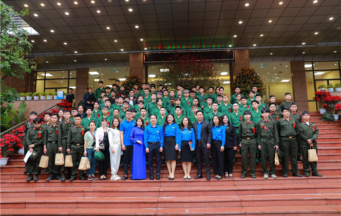 Quận đoàn Hai Bà Trưng tổ chức Gặp mặt tân binh chuẩn bị lên đường nhập ngũ và quân nhân xuất ngũ tiêu biểu năm 2024 và chương trình tư vấn, giới thiệu việc làm cho ĐVTN hoàn thành nghĩa vụ quân sự