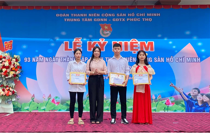 LỄ TUYÊN DƯƠNG HỌC SINH 3 RÈN LUYỆN CẤP TRƯỜNG NĂM HỌC 2022 - 2023