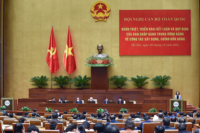 Hội nghị cán bộ toàn quốc quán triệt, triển khai kết luận và quy định của Ban Chấp hành Trung ương Đảng về công tác xây dựng, chỉnh đốn Đảng (ngày 9-12-2021).